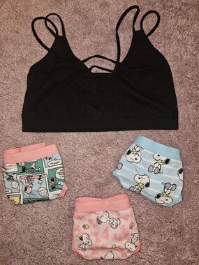 Black Strappy Women's Bralette & Set Of 3 Thong Panties
